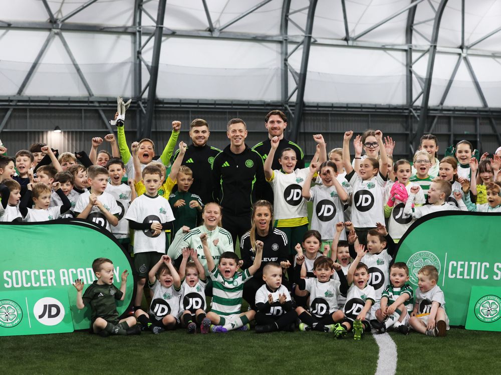 凯尔特人队和 JD 在巴罗菲尔德举办社区教练日